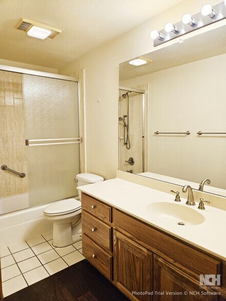 Building Photo - 517 Goshawk Dr