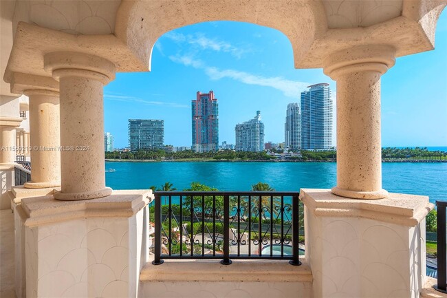 Building Photo - 7154 Fisher Island Dr