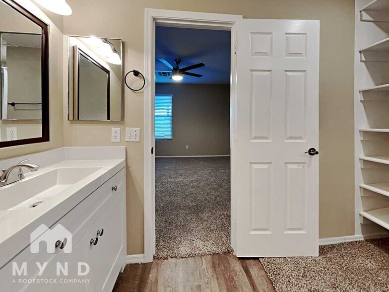 Building Photo - 11111 E Flossmoor Ave