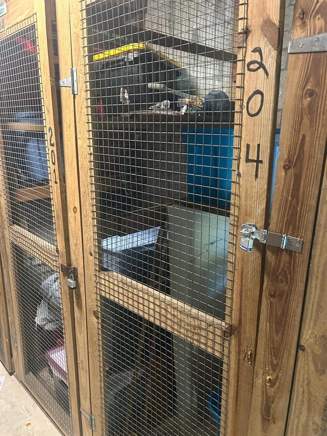 Building Photo - 5335 NW 10th Ct