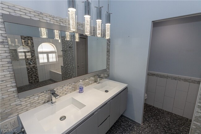 Building Photo - 7500 Cameron Cir