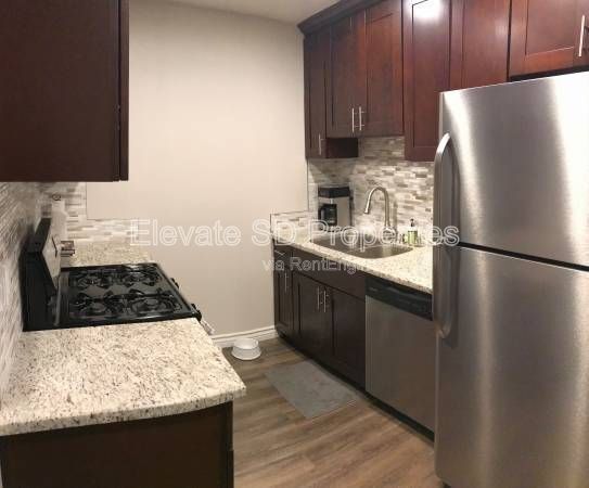 Building Photo - 2727 1/2 G Street