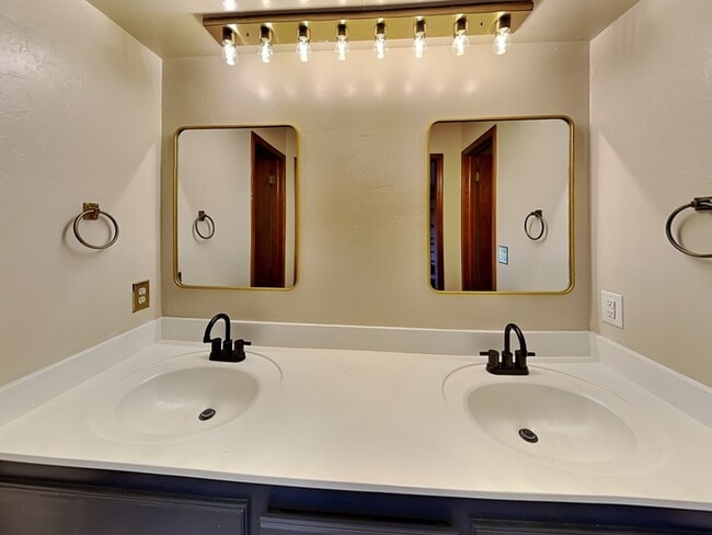 Building Photo - 2200 Sandy Creek Trail