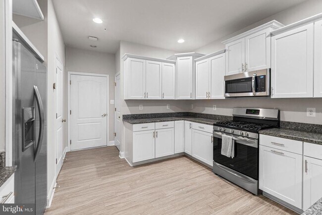 Building Photo - 7537 Crowley St