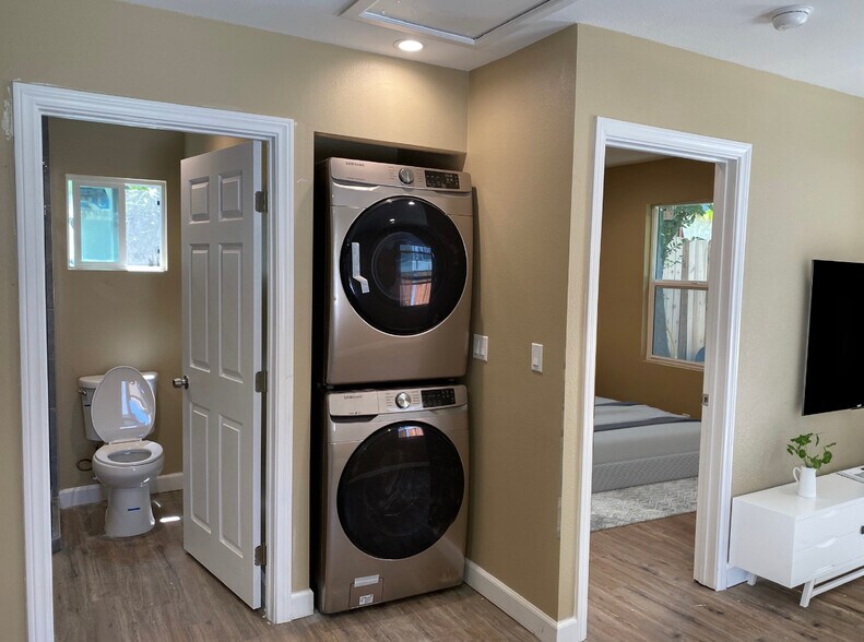 Washer and dryer included-Virtually Staged - 824 Coronado Ter