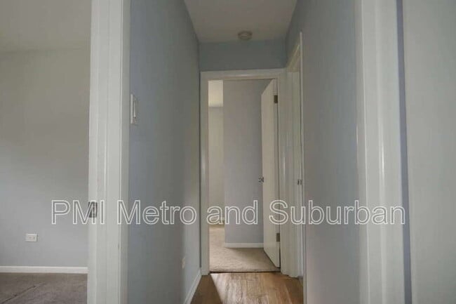 Building Photo - 22750 Valley Dr