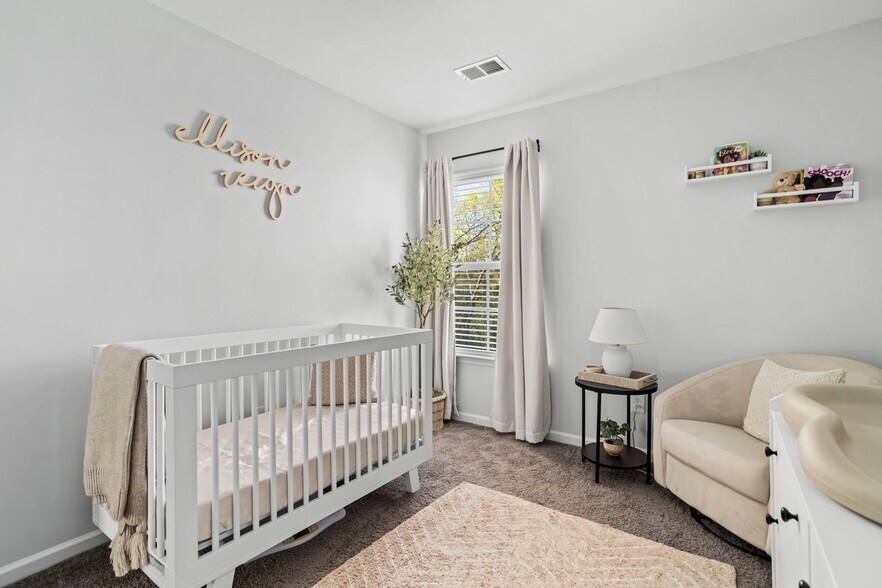 Building Photo - 193 Northwood St