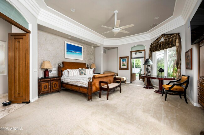 Building Photo - 6649 E Berneil Dr