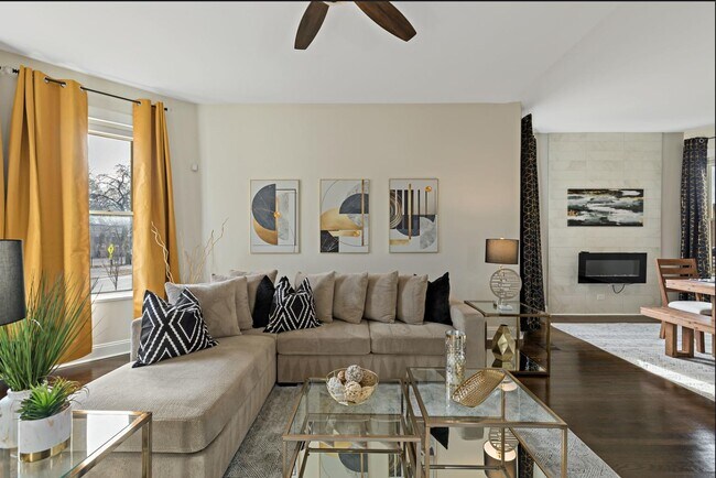 Building Photo - 5536 S King Dr