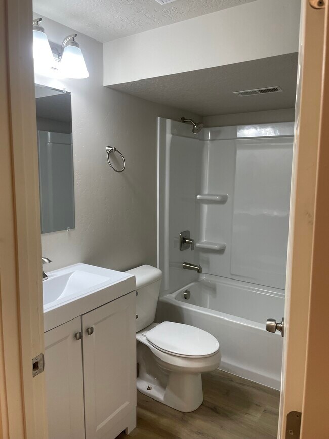 Building Photo - 1868 W 4655 S