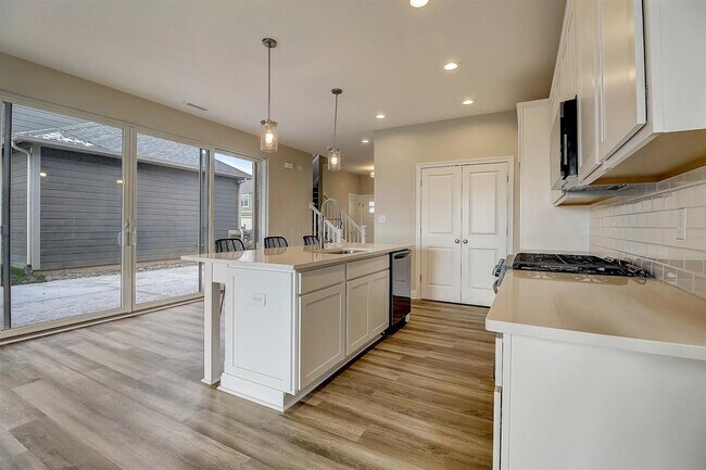 Building Photo - 6971 Pickett Pl