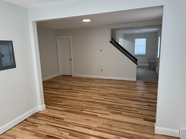 Building Photo - 251 Main St