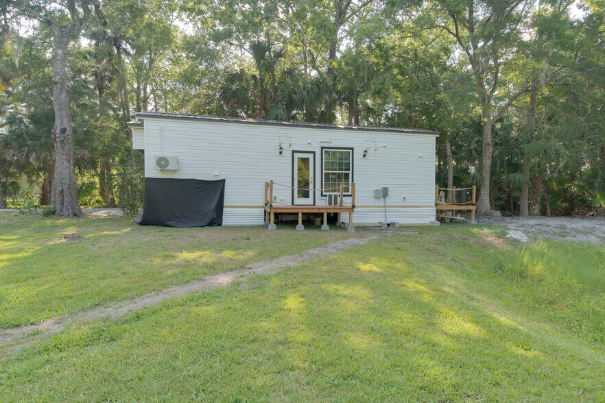 Building Photo - 4275 Mecca Hammock Trl