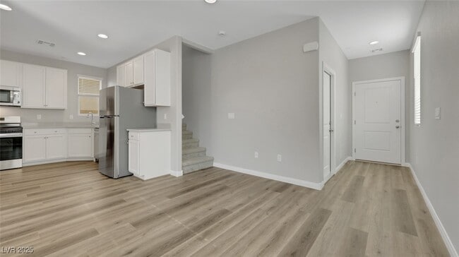 Building Photo - 404 Grand Toccata St