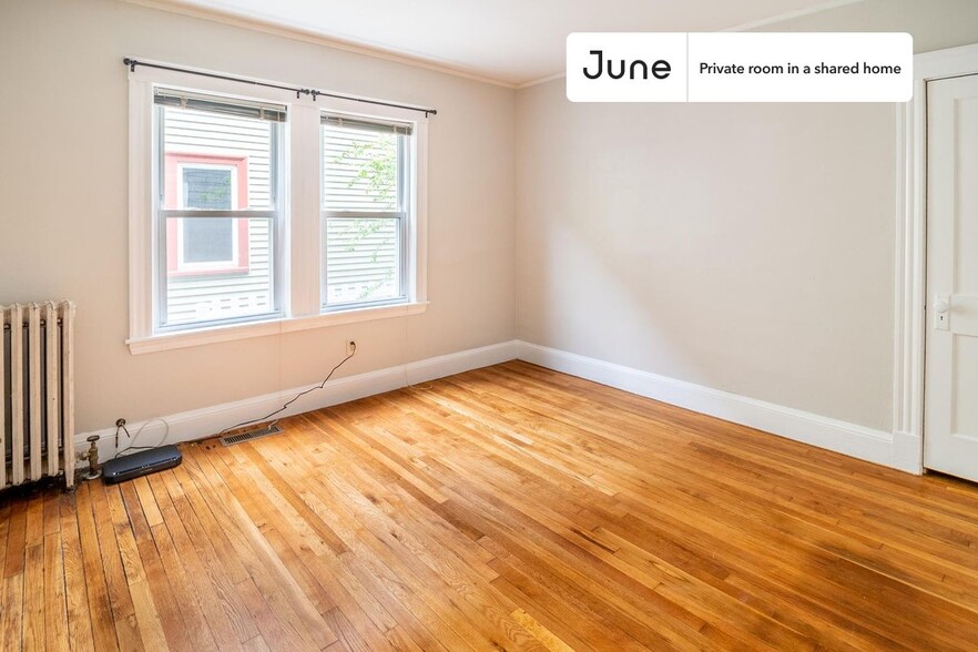 Building Photo - Room in Shared 4 bed/1 bath home in Mission Hill