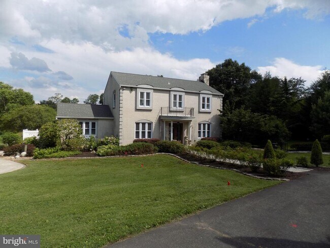 Building Photo - 313 Glenville Rd