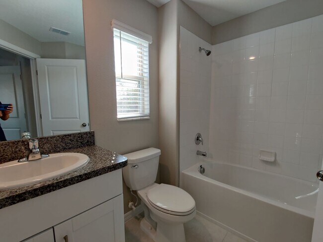 Building Photo - 23251 Willow Glen Way