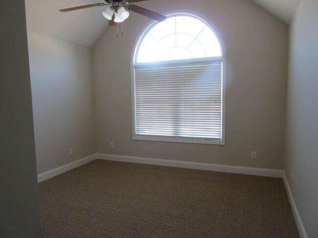 Building Photo - Beech Creek-Close to Shaw AFB