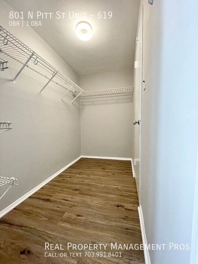 Building Photo - 801 N Pitt St