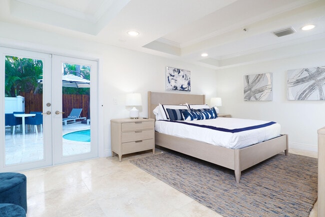 Building Photo - 247 S Ocean Blvd