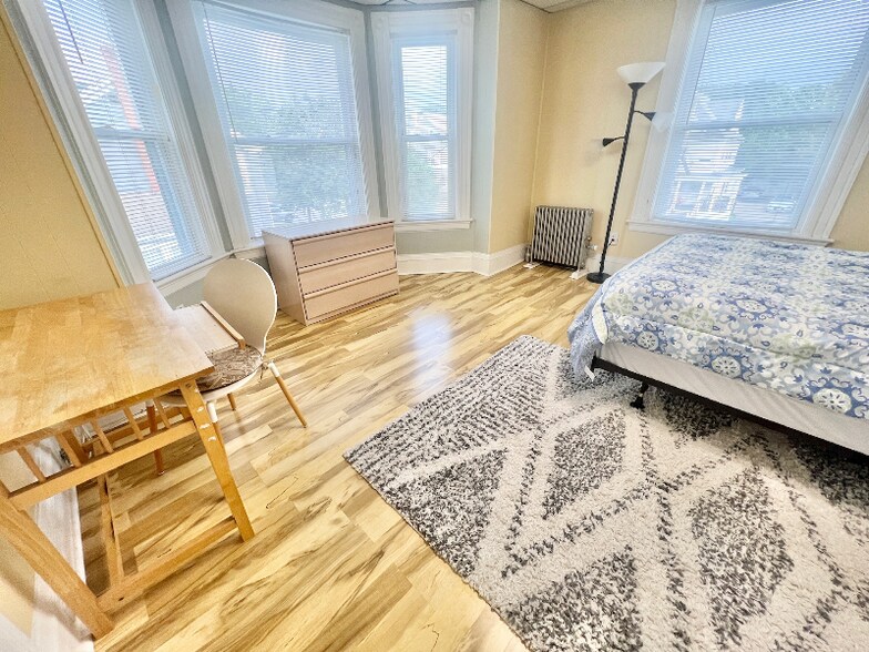 Building Photo - 205 Washington Ave