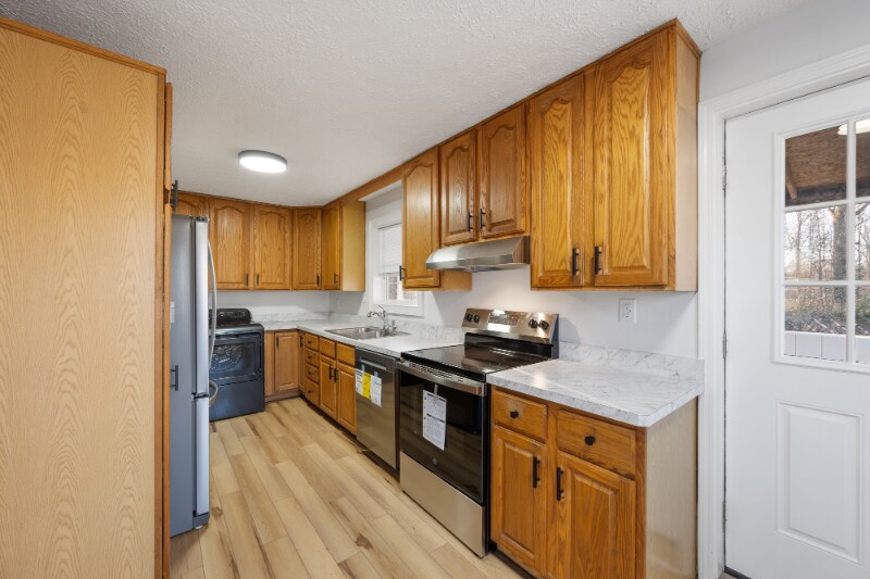 Building Photo - 6508 South Dr