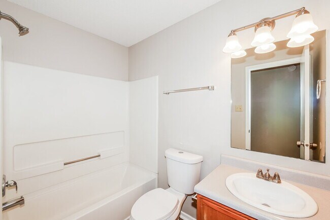 Building Photo - 2308 Harvest Moon Dr