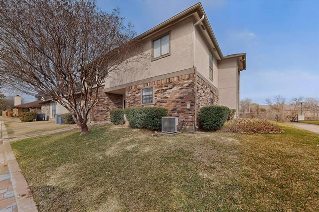 Building Photo - 1025 Turtle Lake Blvd