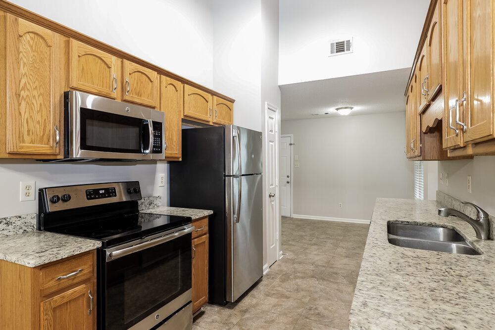 Building Photo - 5792 Reed Bend Cove