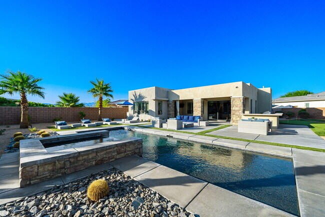 Building Photo - 74425 Zeppelin Dr