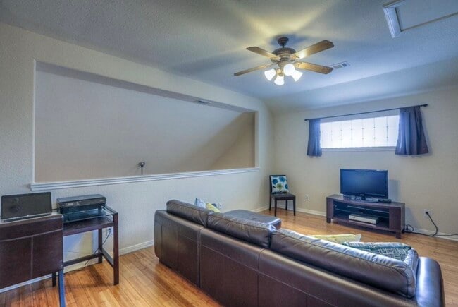 Building Photo - 3 Patina Pines Pl