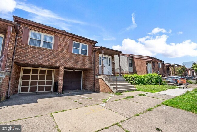 Building Photo - 826 Hendrix St