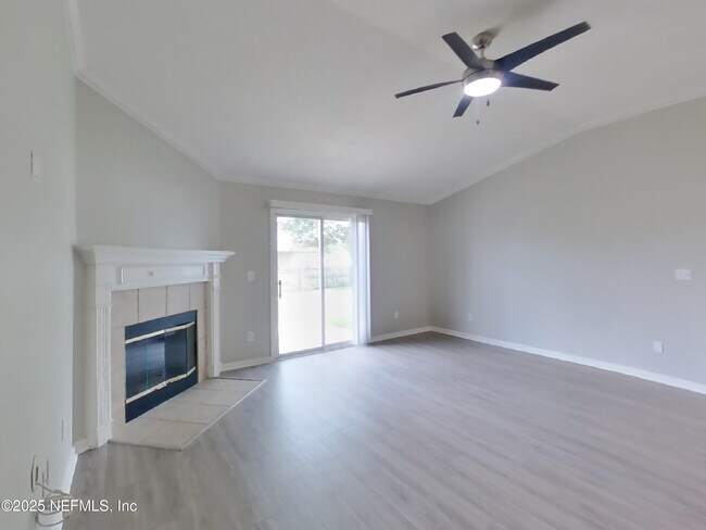 Building Photo - 3208 Ginny Lake Dr