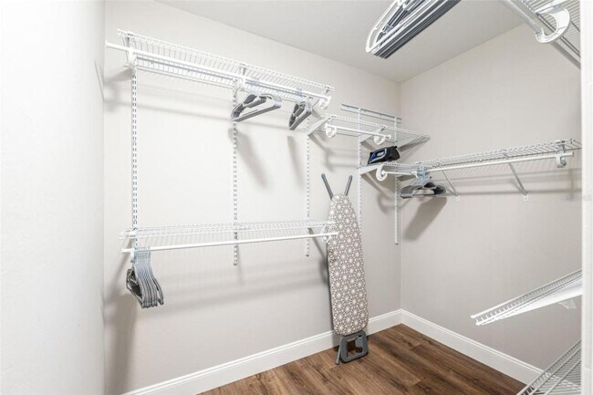 Building Photo - 4530 SE 14th St