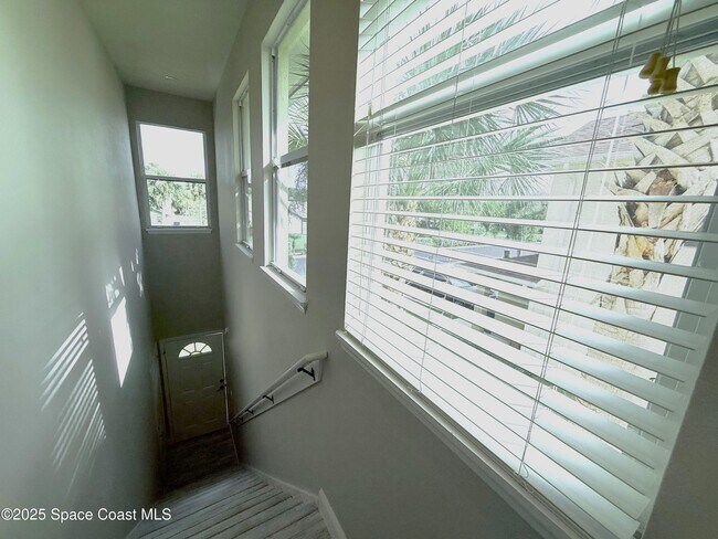 Building Photo - 3900 Playa Del Sol Dr