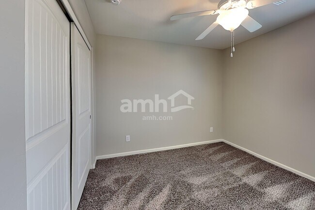 Building Photo - 20785 W Thomas Rd