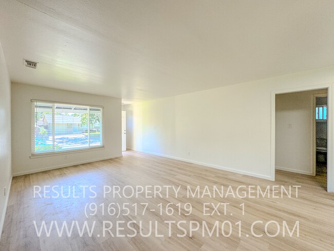Building Photo - Completely remodeled 4 Bedroom home