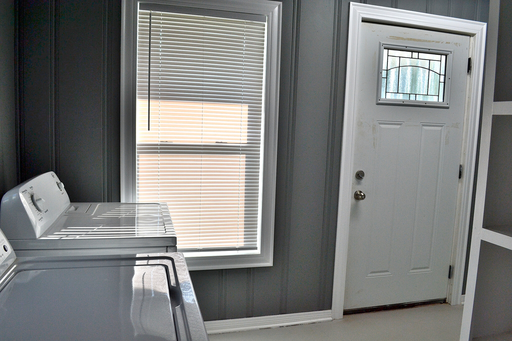 Laundry - 1007 Bawcom St