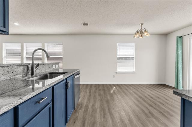 Building Photo - 2320 Shadabury Dr