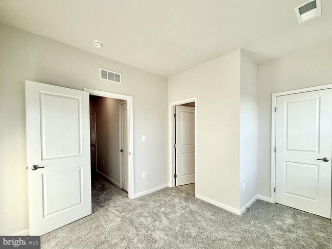 Building Photo - 9366 Tanfield Dr