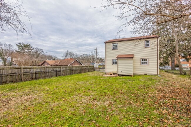 Building Photo - 9202 Douglas St