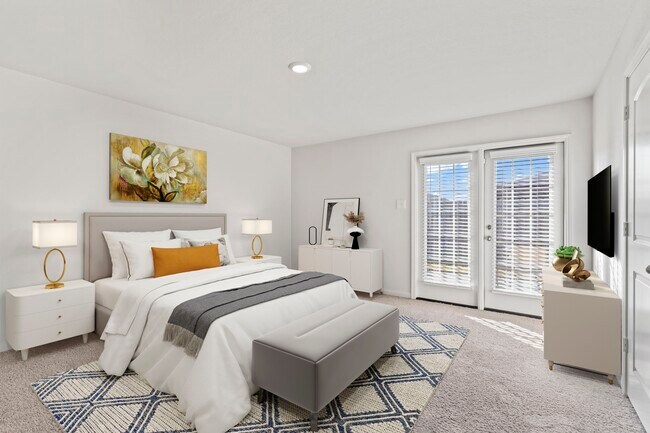 Building Photo - 15231 Central Lakes Dr