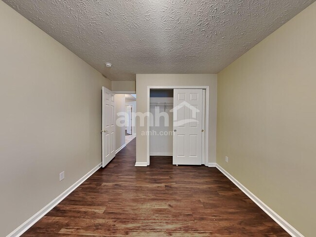 Building Photo - 11 Fillmore Way