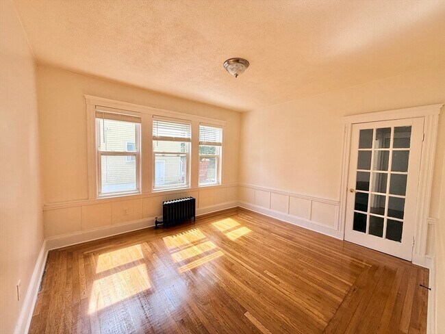 Building Photo - 46 Favre St
