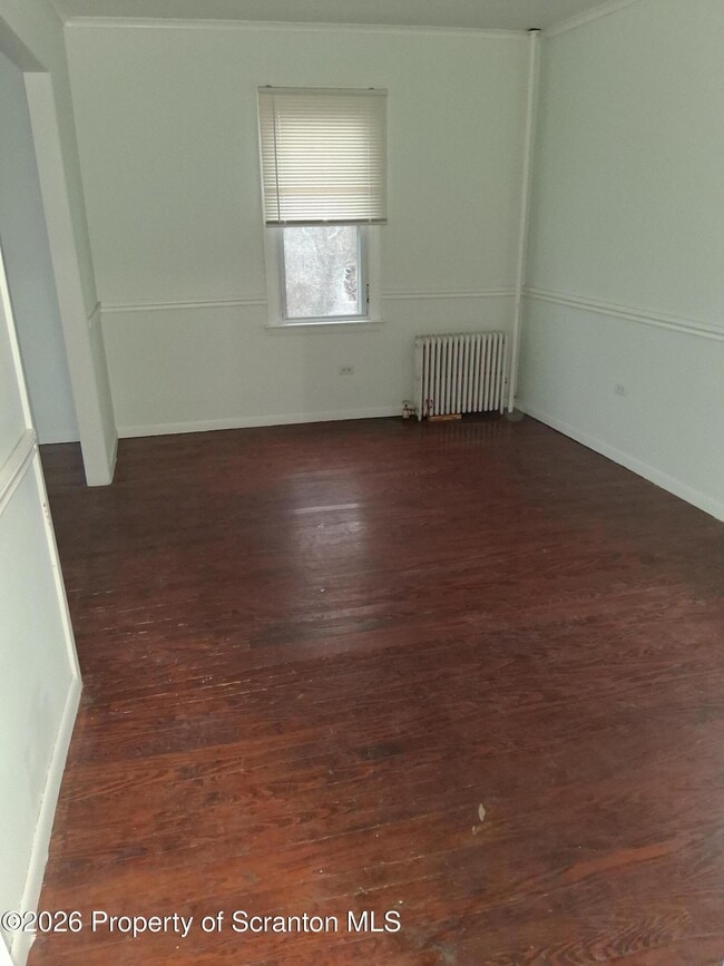 Building Photo - 907 E Drinker St