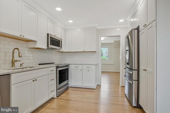 Building Photo - 9685 Howes Rd