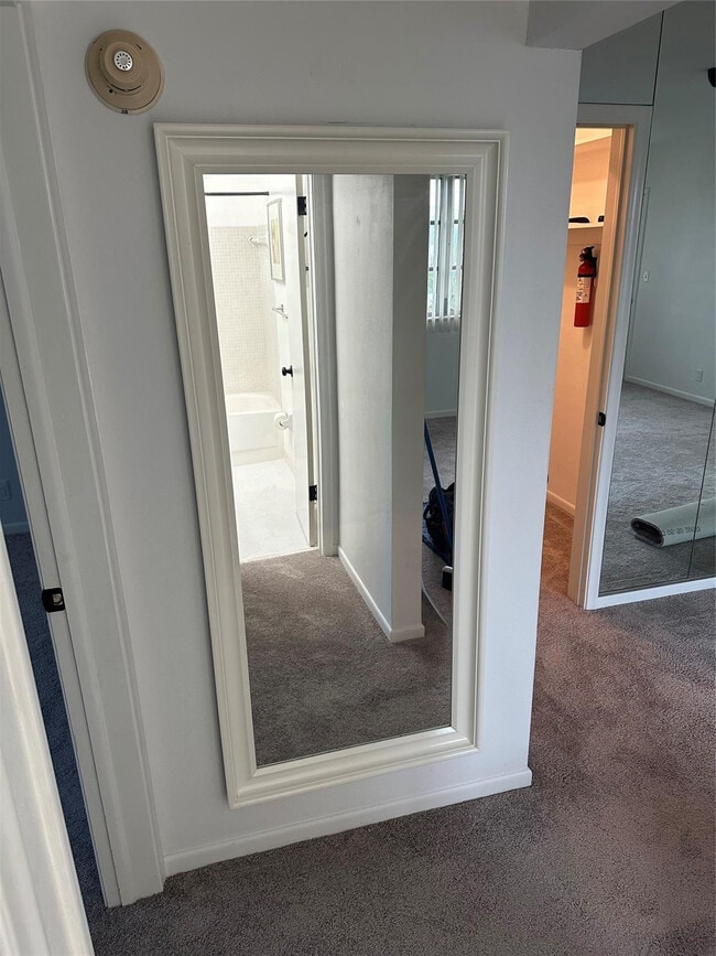 Building Photo - 1821 NE 62nd St