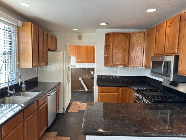 Building Photo - 5700 61st St