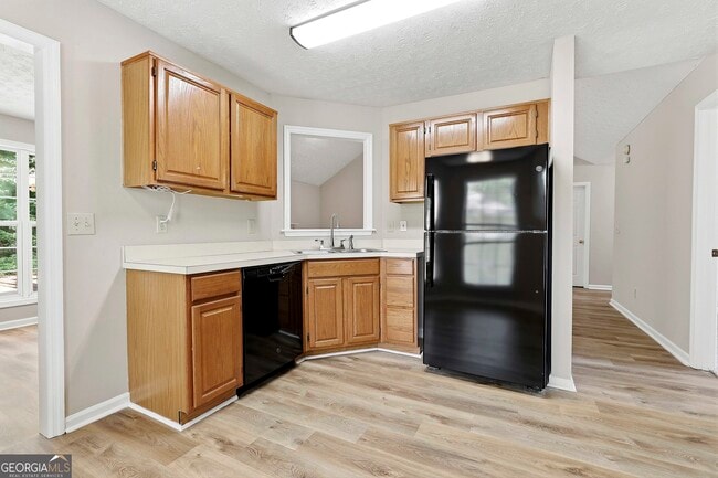 Building Photo - 518 Longwood Ln