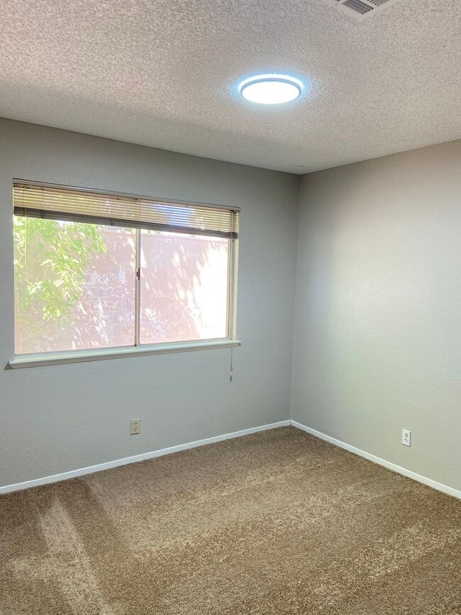 Building Photo - 8740 Cremona Dr